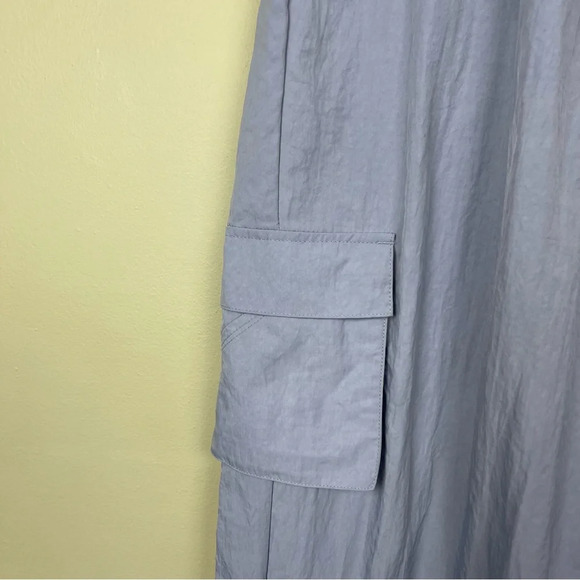 Nike Women's High-Rise Woven Cargo Pants - Picture 6 of 8